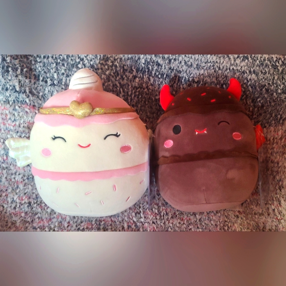 Limited Edition Black Tag Select Series Sugar and Spice cake squishmallow pair
